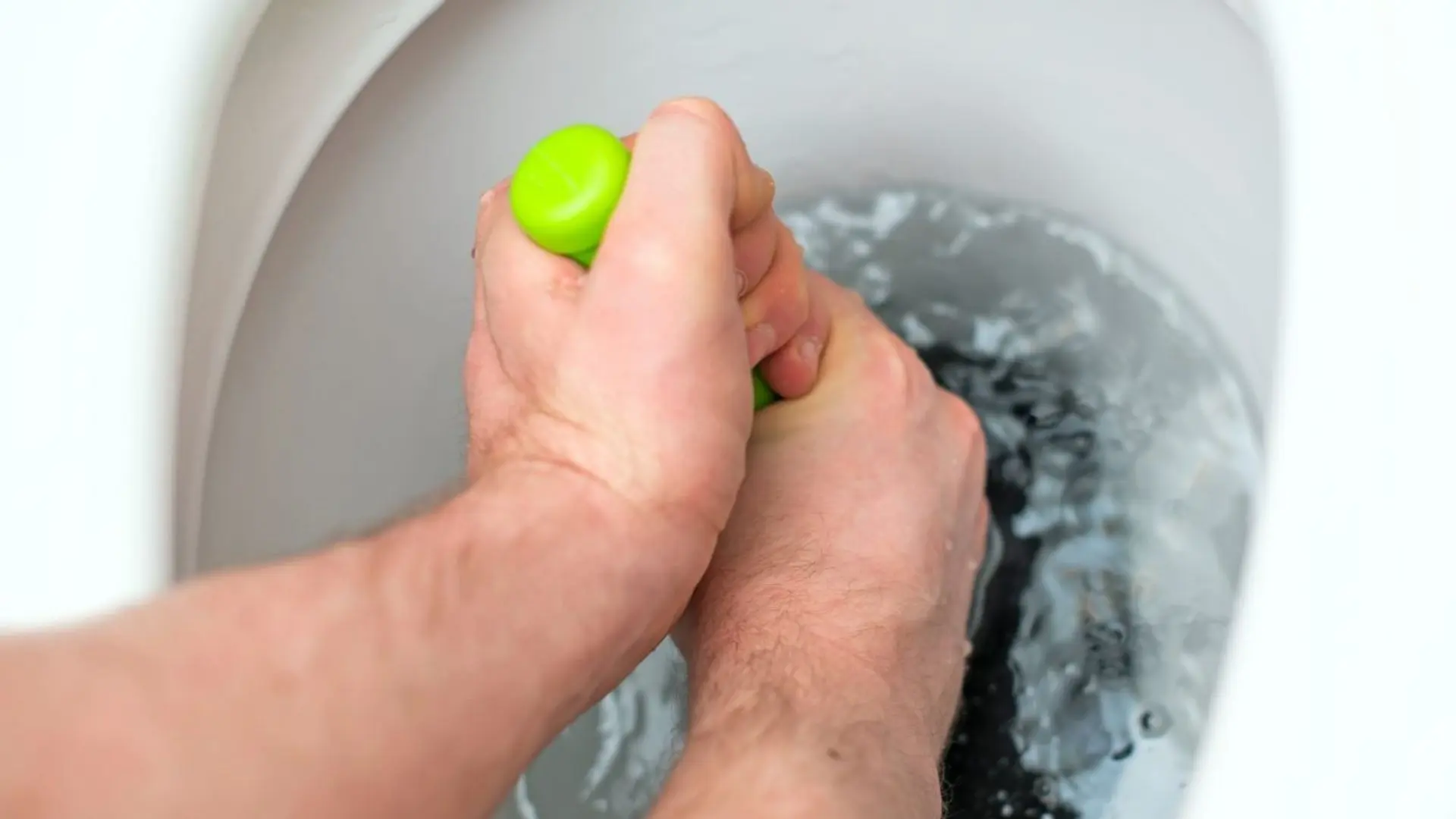 Vaso Sanitário de Mergulho com Desentupidor Verde Desentupidor de vaso sanitário verde